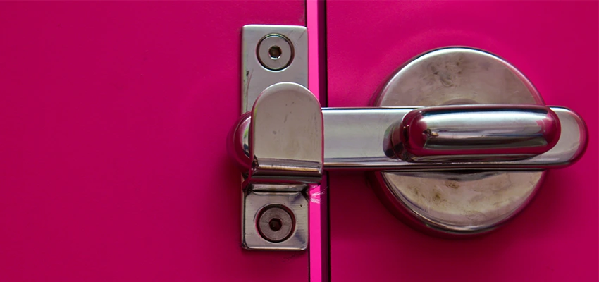 Childproof Gate Lock in Banning, California