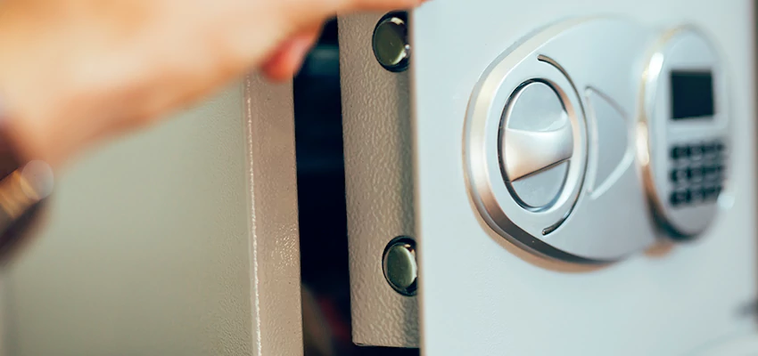 Fingerprint Safe Openers in Banning, CA